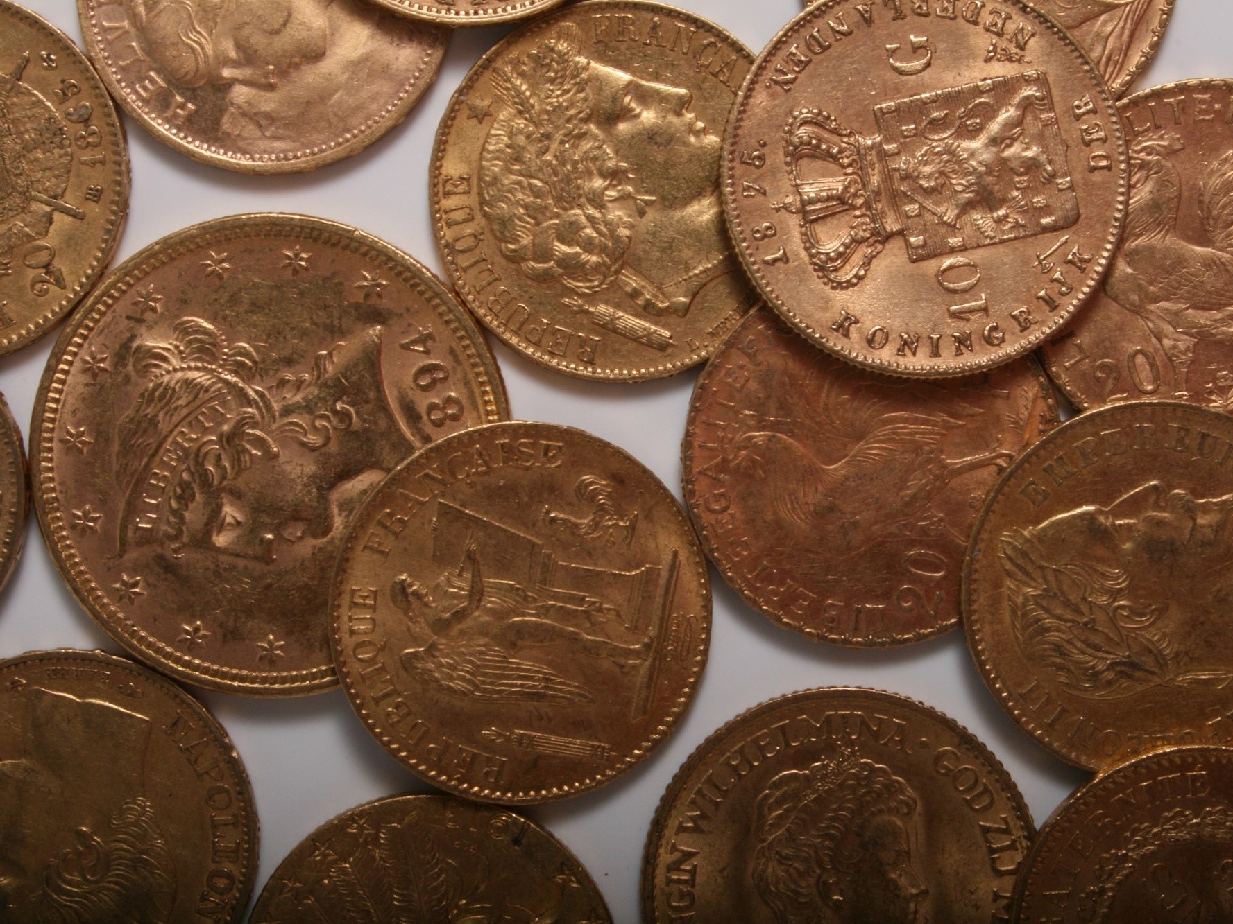 Coins, Weapons & Militaria